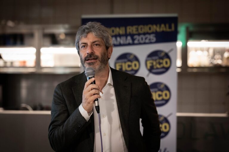 Patto per l’Irpinia: Roberto Fico alla stazione di Borgo Ferrovia con le proposte per il territorio