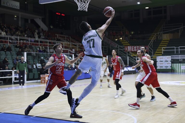 Corazzata Rimini al DelMauro, esordio per coach Di Carlo