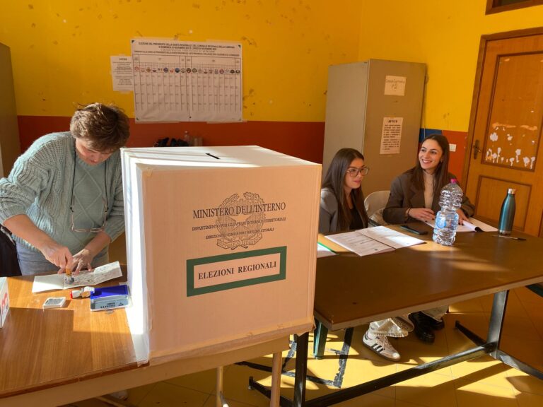 Affluenza in Campania: ad Avellino chiusura dei seggi al 41,27%