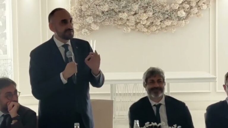 VIDEO/ Gubitosa ad Ariano al fianco di Fico: “Non avendo temi, la Destra attacca Roberto sul personale”