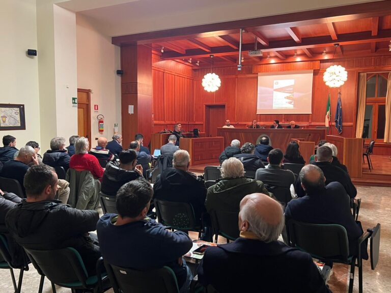 Al via l’era Siricio: domani primo consiglio comunale e poi start al natale con l’accesione dell’albero