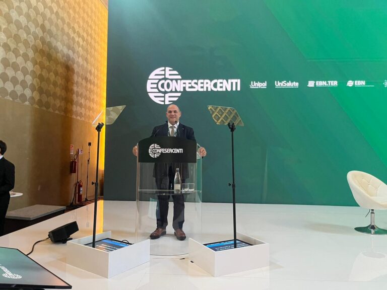 Assemblea nazionale Confesercenti, Marinelli: crisi lavoro e imprese strettamente connesse, soprattutto nelle aree interne