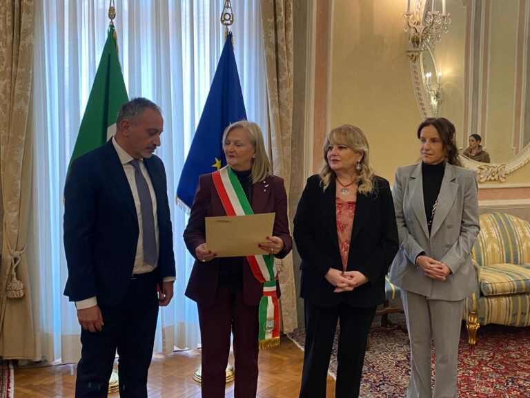 Video/Avellino celebra l’eccellenza: consegnate le Onorificenze al Merito della Repubblica Italiana