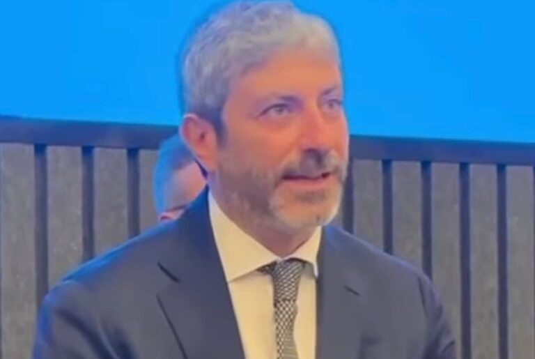 Roberto Fico: “Al lavoro per la Campania, con impegno e ascolto”