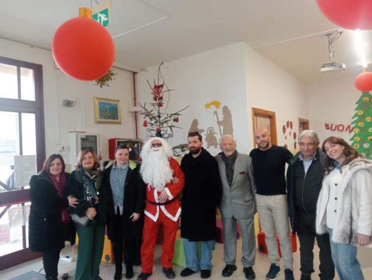 Natale solidale a Chiusano San Domenico: doni speciali per gli studenti