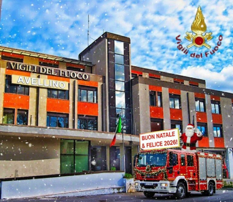 Gli auguri dei Vigili del Fuoco di Avellino alla cittadinanza