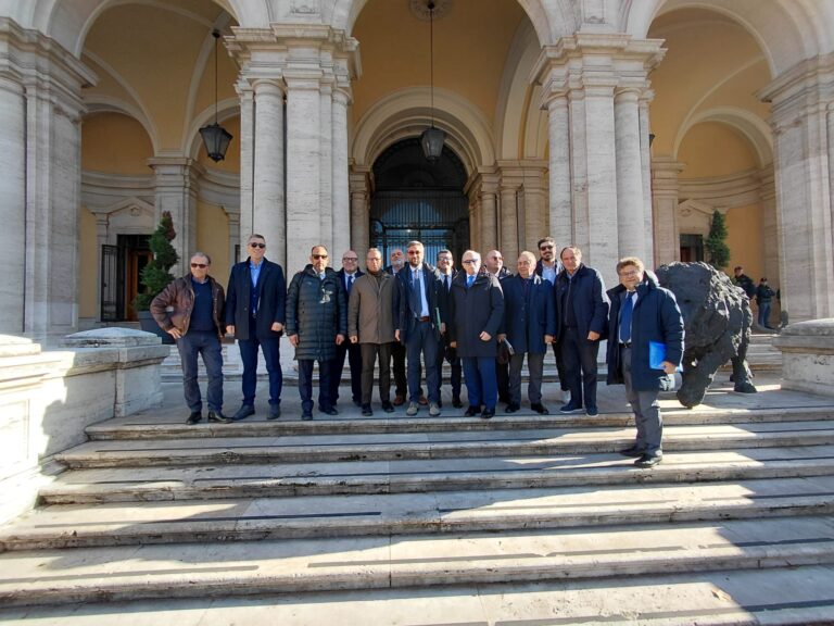 VIDEO/ Emergenza idrica: i Sindaci chiedono al Governo un Fondo straordinario e un Commissario per rifare le reti idriche