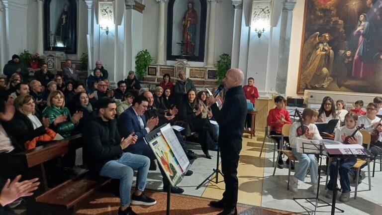 Concerto di Natale per gli allievi dell’IC Aurigemma Monteforte, piena sinergia tra scuola e Comune
