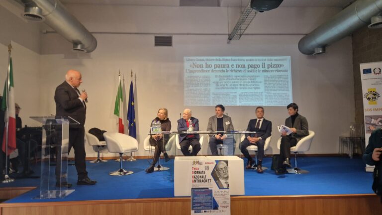 Racket, la denuncia di Capossela: “L’illegalità fa breccia nell’imprenditoria irpina”