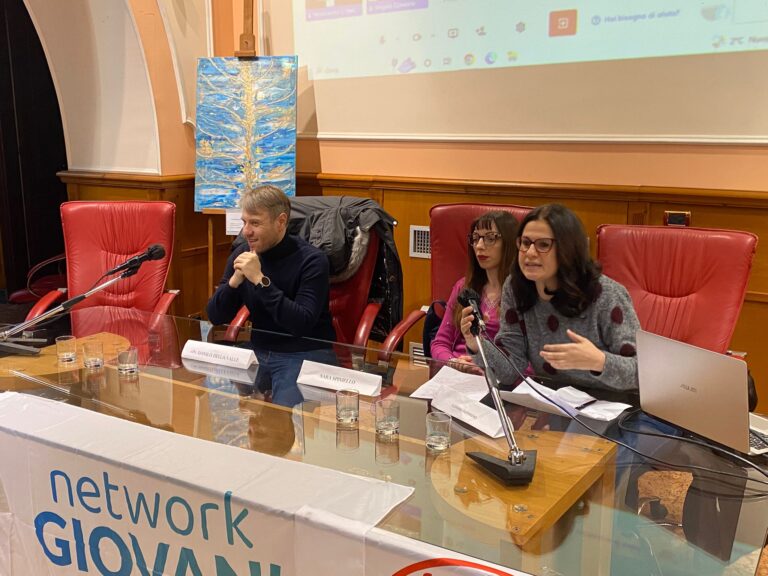 VIDEO/ Europa e Irpinia a confronto. In città l’eurodeputato Della Valle