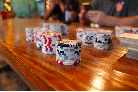 Le leggende di Cinecittà incontrano i nomi di scena quando lItalia riscrive le storie sul poker online