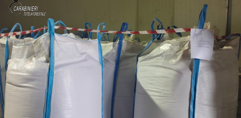 Alta Irpinia: i Carabinieri sequestrano 400 tonnellate di farine di origine animale