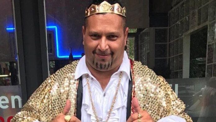 f923d044-57c4-44a9-b2da-b5c6f4d6726a