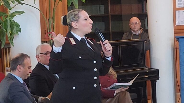 Convitto, il messaggio del maresciallo agli studenti: cyberbullismo, possiamo aiutarvi ma dovete avere fiducia