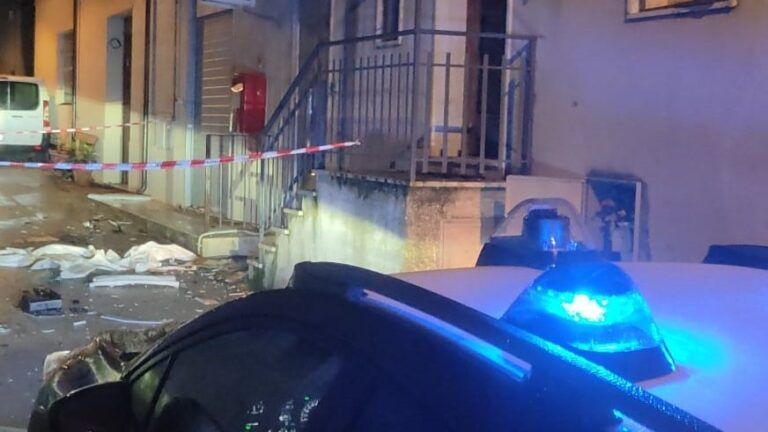 Montaguto, fanno saltare in aria lo sportello bancomat dell’ufficio postale