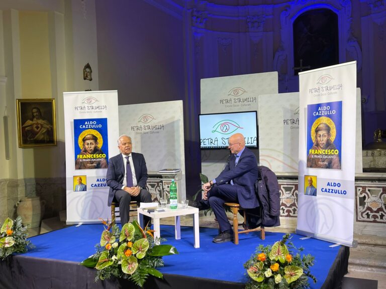 San Francesco, Cazzullo ospite di ” Petra Strumilia”: senza di lui l’Italia non sarebbe la stessa