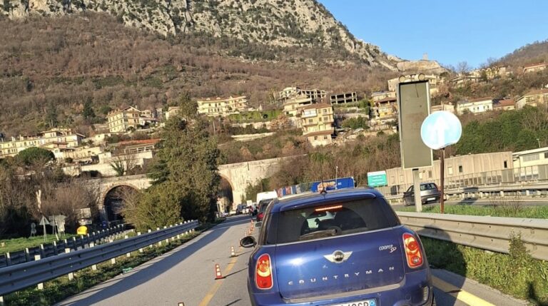 Tamponamento a catena nella galleria di Solofra: traffico in tilt
