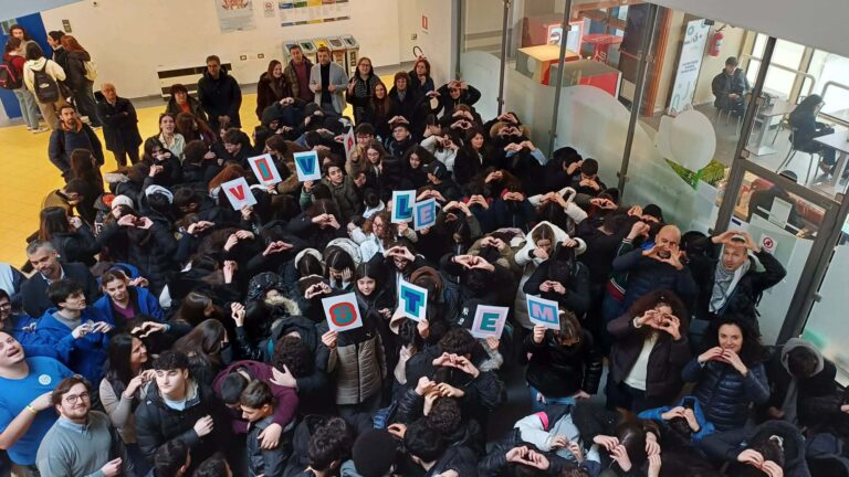 Un viaggio nella scienza: gli studenti di Monteforte ed Ariano Irpino all’Università di Salerno