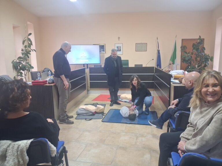 Grottolella, prima sessione del corso BLS-D: verso una comunità cardioprotetta