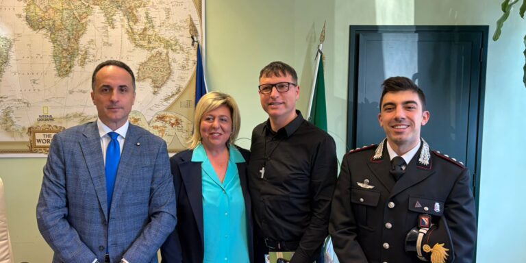 Video/Mare Fuori, Don Luigi Merola attacca: “Il carcere non è un’agenzia matrimoniale”