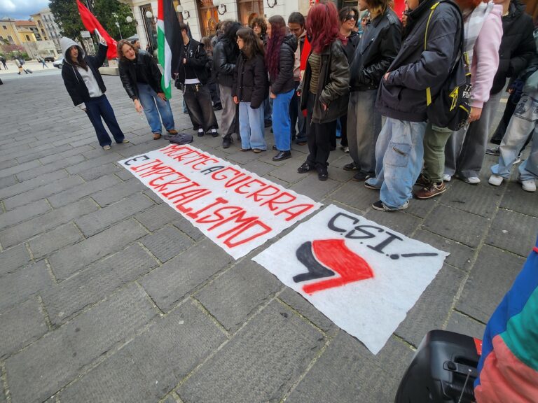 Il corteo del Collettivo Studentesco, Soldi: come studenti mai complici delle guerre