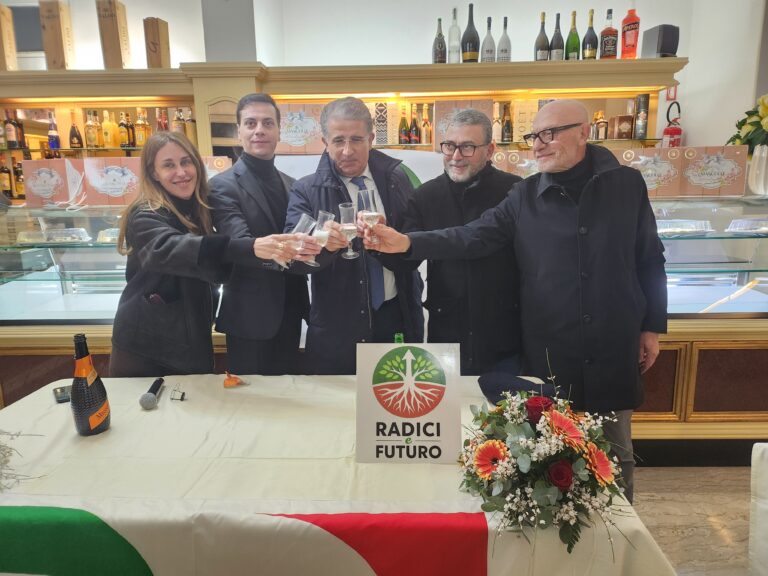 Vallo Lauro, Iovino festeggia l’elezione alla Provincia : il Pd riparta dall’ ascolto dei territori