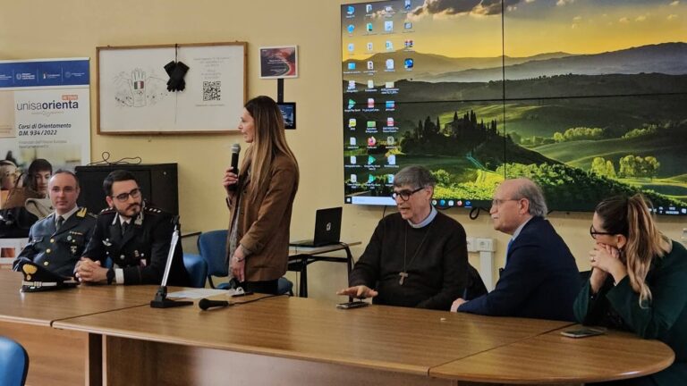 Solofra, incontro tra studenti e Istituzioni: Carabinieri a tutela della Legalità