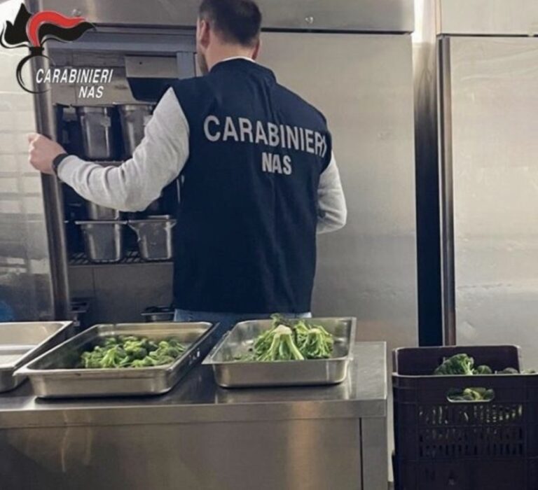 Gravi carenze igieniche: sospesa linea di lavorazione in un impianto ortofrutticolo