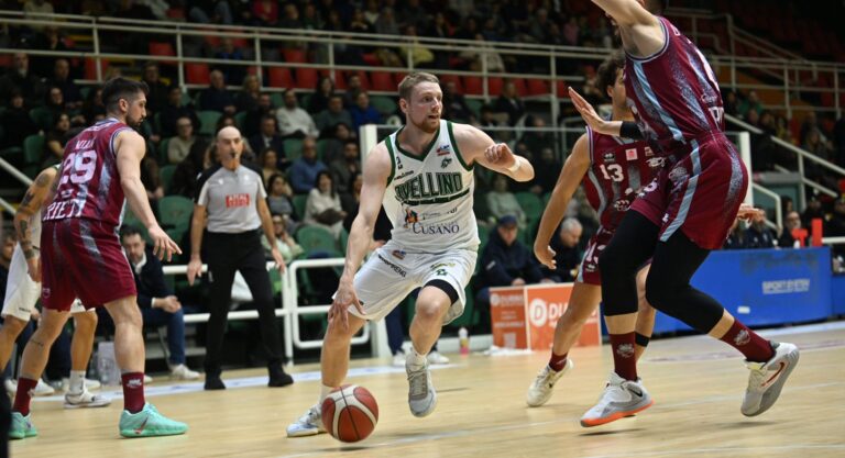 L’Unicusano Avellino Basket batte Rieti e vola in zona play-off