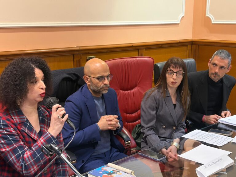 VIDEO/ Luca Trapanese ad Avellino: “Dalla Regione fondi enormi per l’autismo”