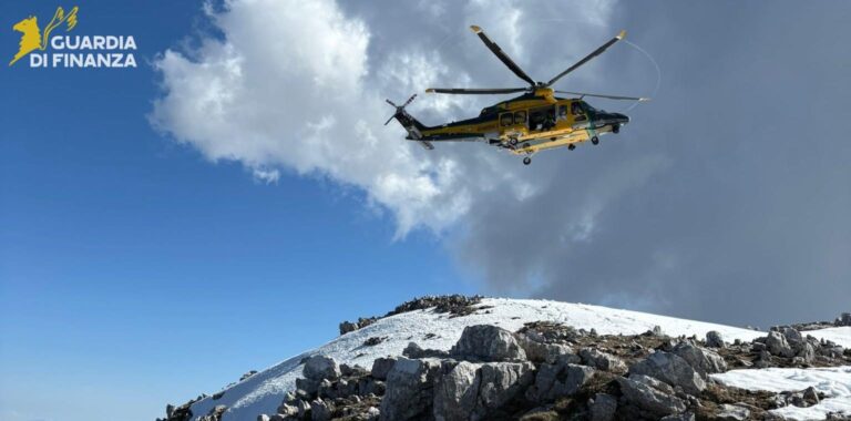 GdiF Avellino e Roan Napoli, intervento di soccorso sul Monte Cervati: recuperati due alpinisti dispersi
