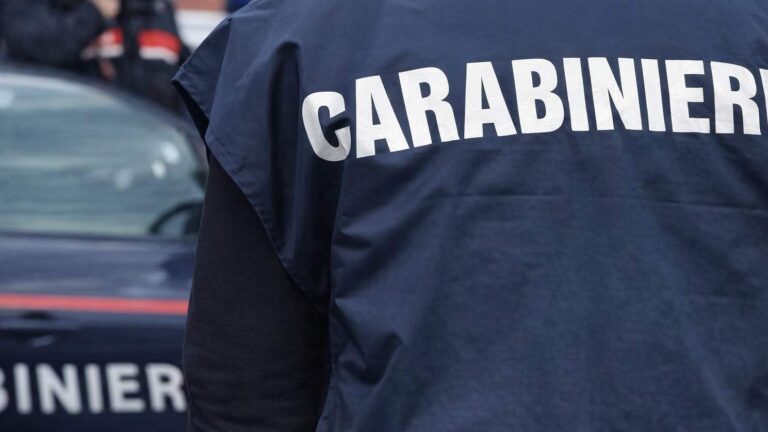 Atripalda, tentato omicidio con arma da fuoco: padre e figlio in carcere