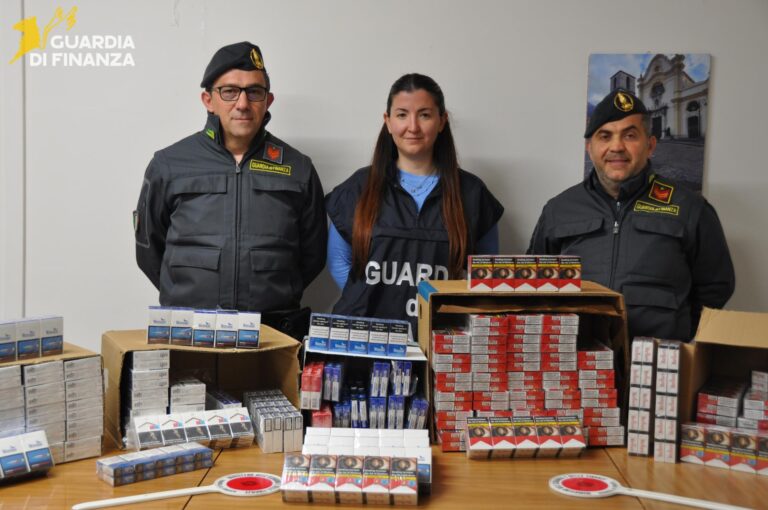 Atripalda, sequestrati al mercato settimanale  1094 pacchetti di sigarette di contrabbando