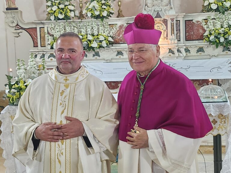 La prima messa di Don Alberico, il vescovo Marino: un giorno bello e felice per tutti