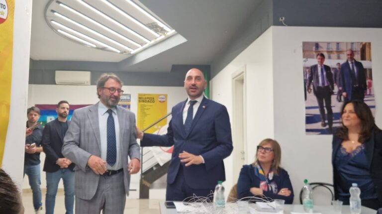 Pizza-M5S, atto secondo: “Le cose cambiano, come canta Bob Dylan”