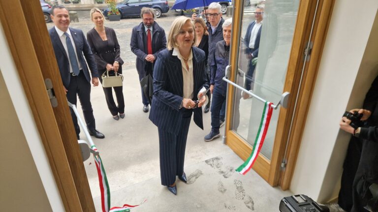 Dogana, il commissario Perrotta “consegna” alla citta’ e al  futuro sindaco la struttura: palazzo nel cuore degli avellinesi