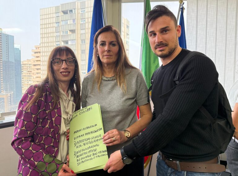 Clinica veterinaria h24 ad Avellino, consegnate in Regione oltre 5mila firme