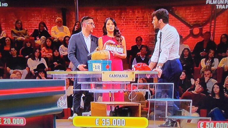 Affari Tuoi, la concorrente irpina Chiara porta a casa quarantanovemila euro