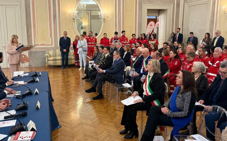 Celebrati in Prefettura i 160 anni del Comitato di Avellino della Croce Rossa
