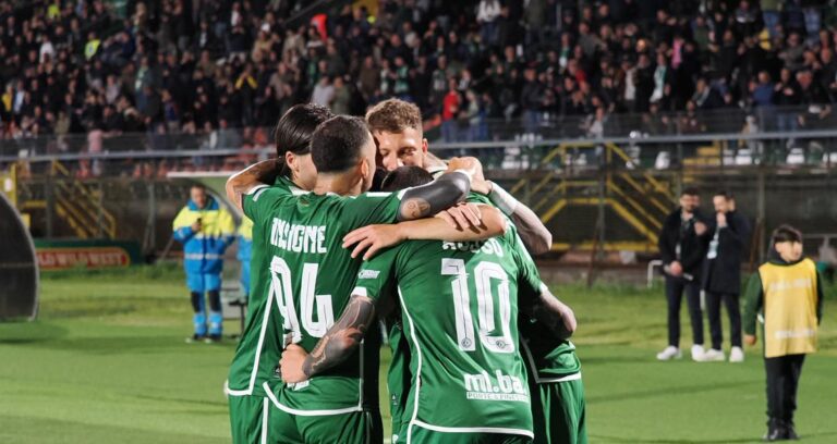 L’Avellino chiude con una vittoria: battuto il Modena, ora i playoff contro il Catanzaro