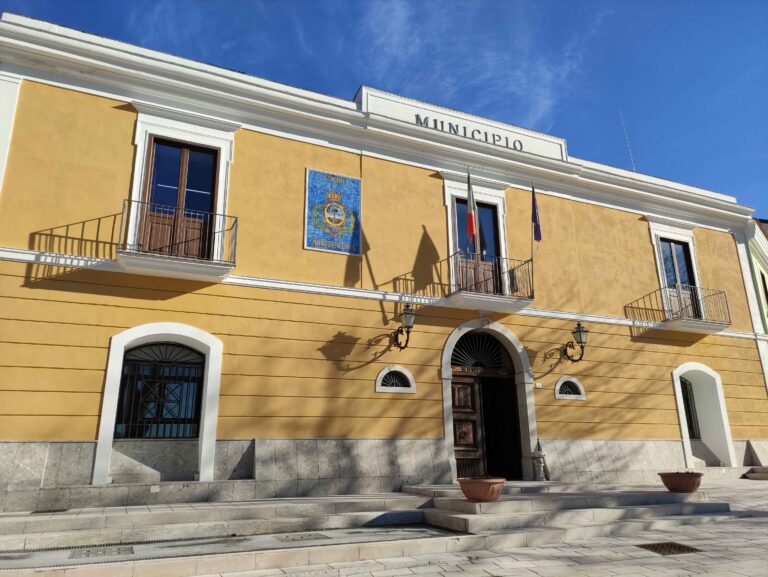 Montefredane intitola una piazzetta a Ciriaco De Mita nel quarto anniversario della scomparsa