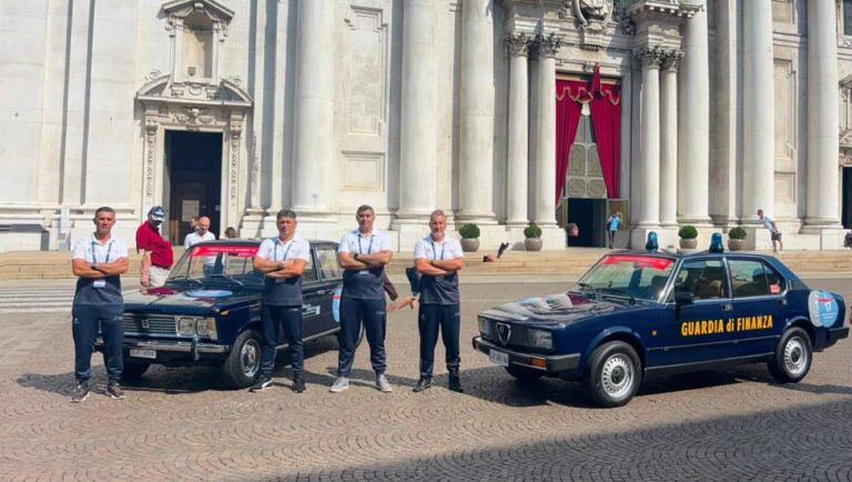 La Guardia di Finanza alla 44ª rievocazione storica della “1000 miglia”