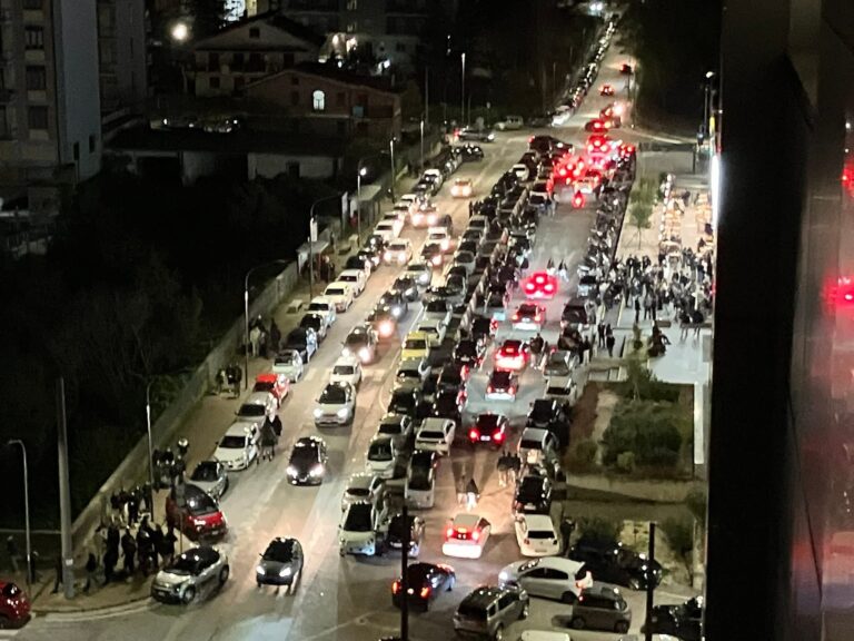 Moto, scooter e minicar: l’investimento della tredicenne fa scoprire il caos all’Autostazione
