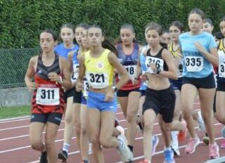 gara pista femminili.jpg-320x385