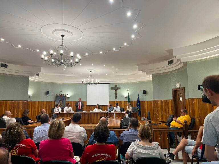 Menarini, il Consiglio comunale di Grottaminarda al fianco dei lavoratori: “Salvare lo stabilimento di Valle Ufita”