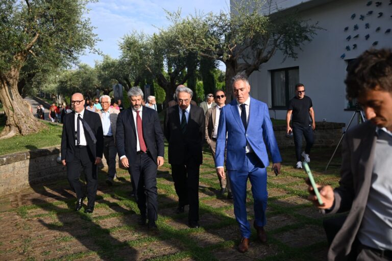 Video/Avellino-Napoli su ferro? Fico: “L’obiettivo è una grande rete metropolitana regionale”