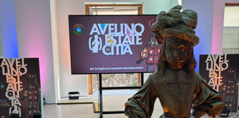 “La città che brilla” senza fuochi d’artificio, ma col Re di Bronzo: il ferragosto avellinese vicino alla tutela degli animali e alle radici storiche