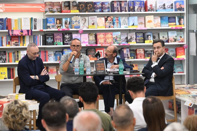Criscitiello ad Avellino presenta Il libro nero del calcio italiano: “Il peggio deve ancora arrivare”. E sul Partenio: “Cade a pezzi”