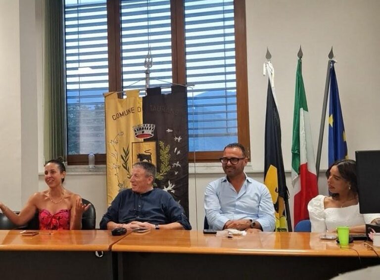 Luce sul disagio, guida per le famiglie – Navigare insieme tra reale e virtuale