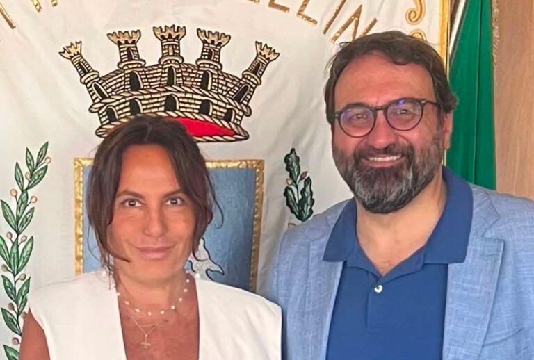 M5S Avellino, la coordinatrice provinciale Maura Sarno incontra il sindaco Pizza